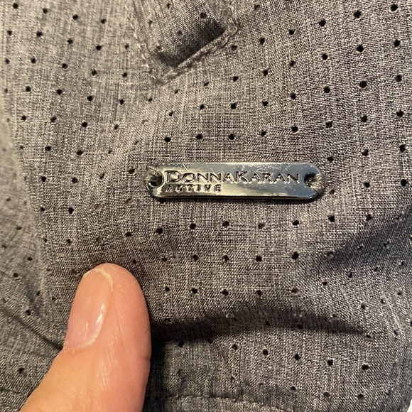 💥💥 SOLD 💥💥 Donna Karan lightweight grey front zip jacket size small. - Picture 6 of 9